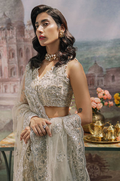 Dusky Ivory